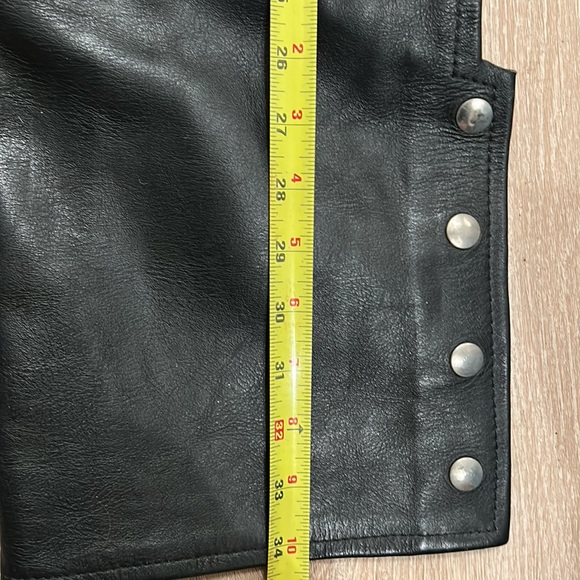 Woman’s leather chaps from reed sportsman of Detroit - Picture 4 of 6